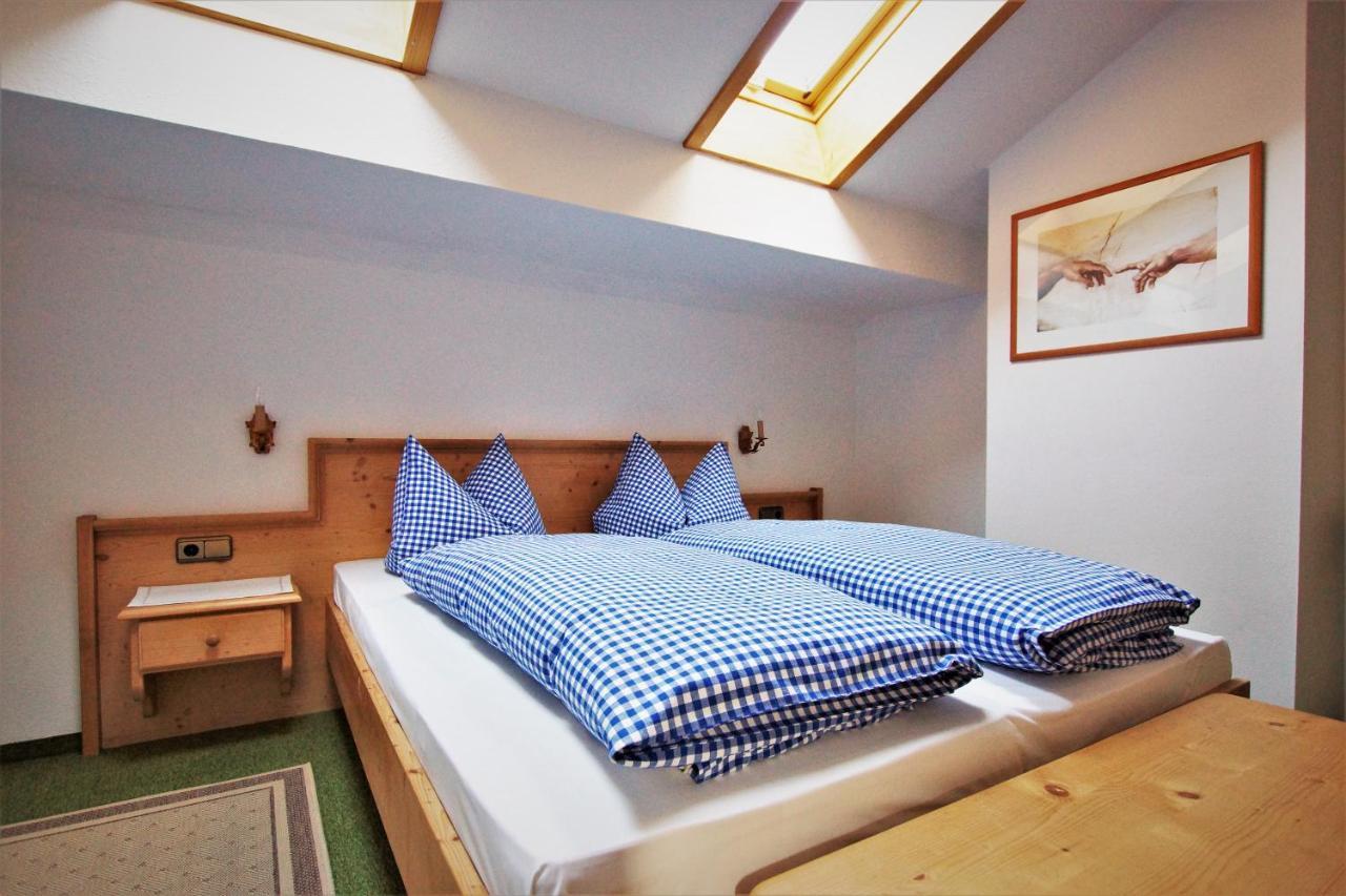 Ferienhaus Waldwinkl Hotel Grainau Room photo