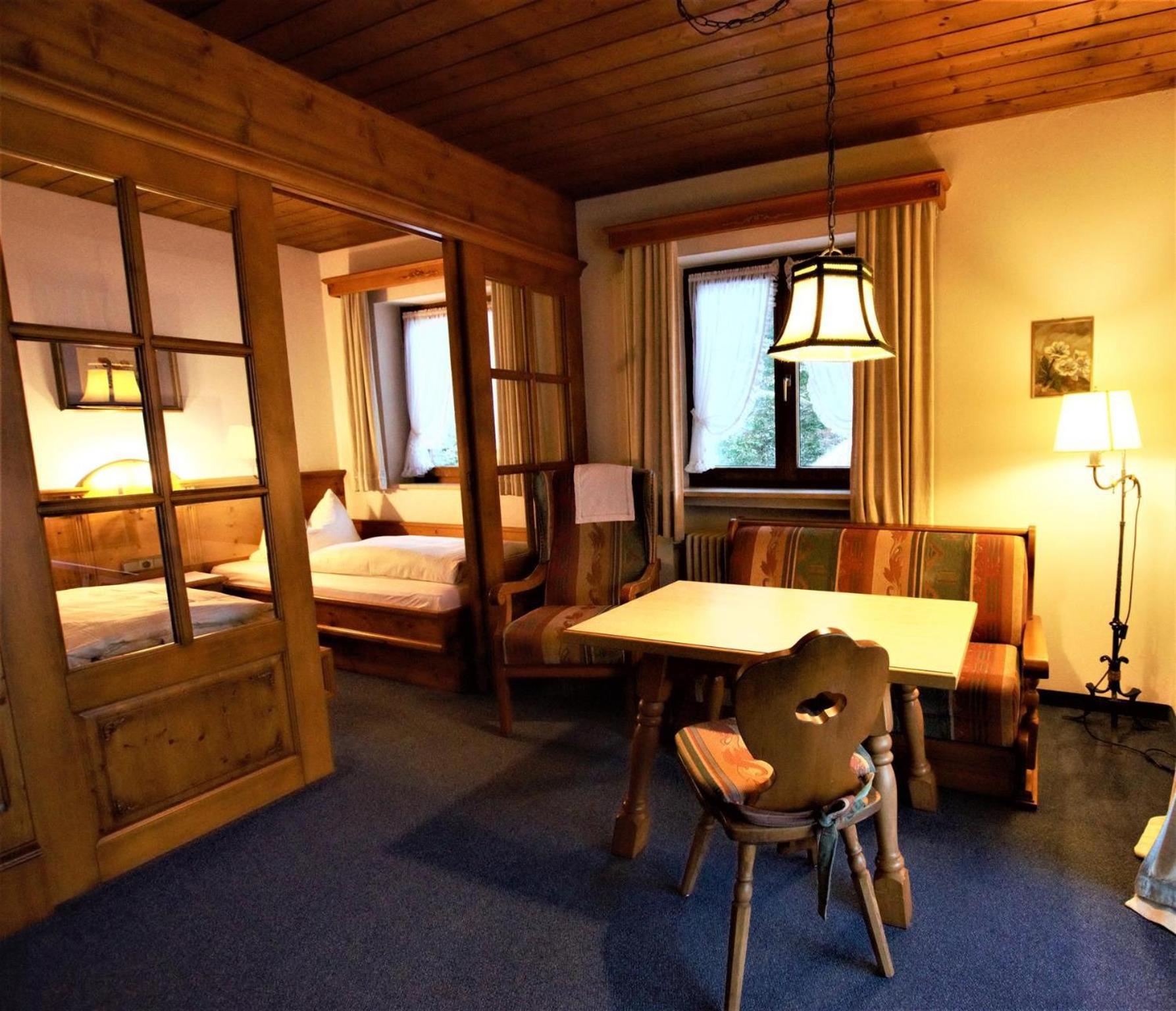 Ferienhaus Waldwinkl Hotel Grainau Room photo